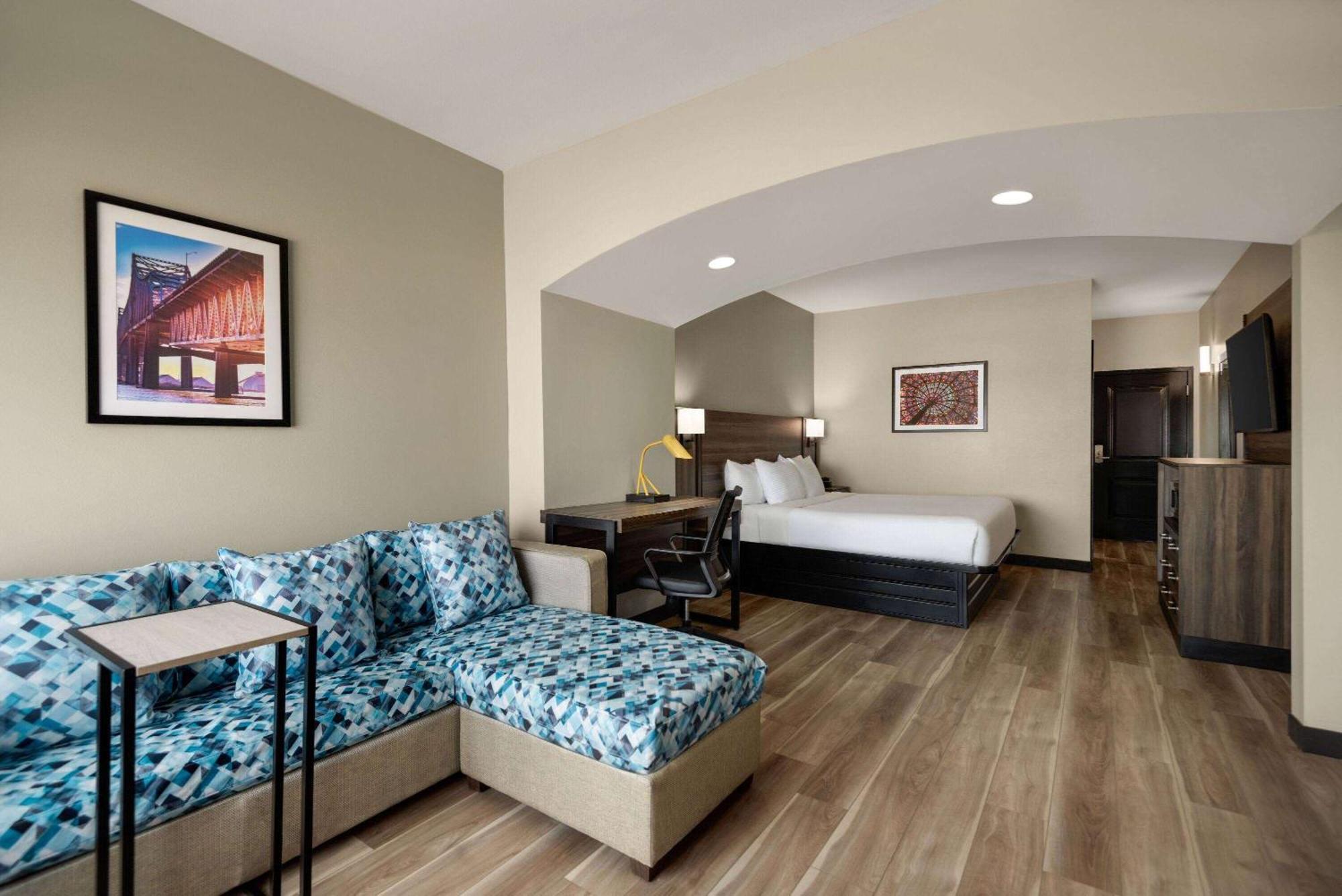 La Quinta By Wyndham Gonzales La Hotel Bagian luar foto